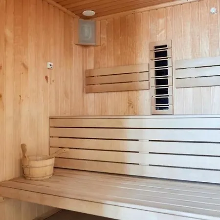 Alezzi Pima Linie La Mare Piscina Jacuzzi Sauna - Parking Apartamento Năvodari