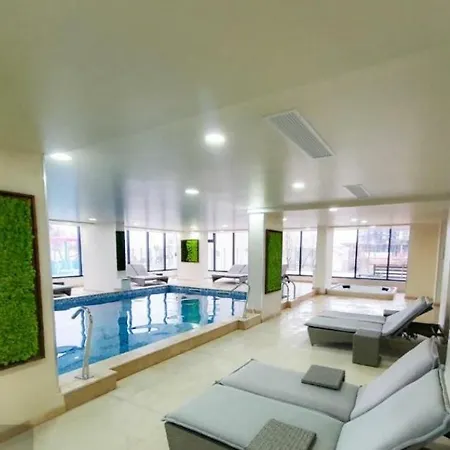 Alezzi Pima Linie La Mare Piscina Jacuzzi Sauna - Parking *