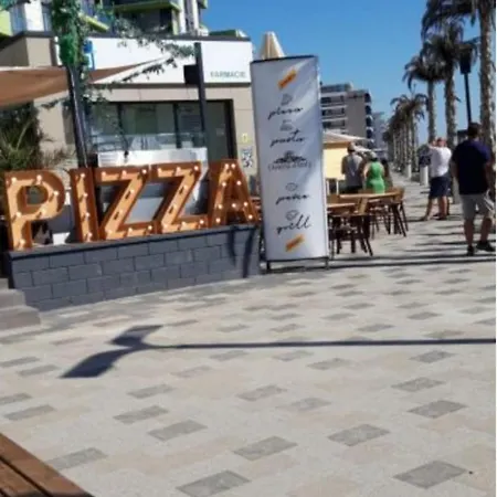 Apartamento Alezzi Pima Linie La Mare Piscina Jacuzzi Sauna - Parking Năvodari