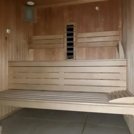 Alezzi Pima Linie La Mare Piscina Jacuzzi Sauna - Parking Apartamento Năvodari