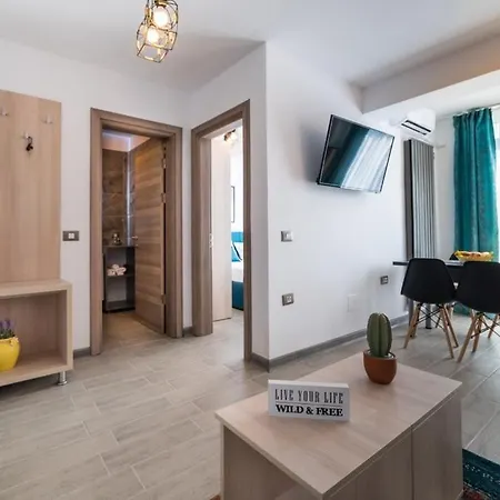 Alezzi Pima Linie La Mare Piscina Jacuzzi Sauna - Parking * Năvodari