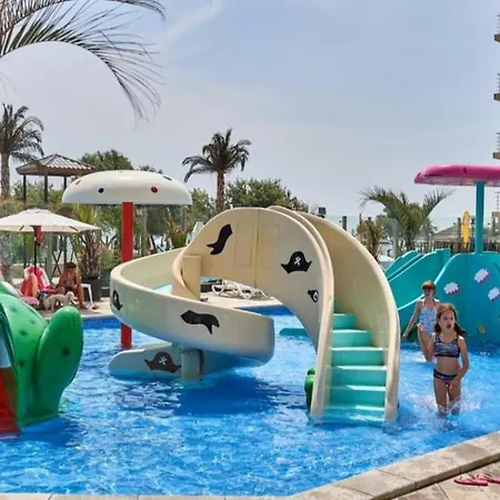 Alezzi Pima Linie La Mare Piscina Jacuzzi Sauna - Parking *