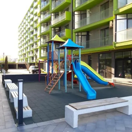 Alezzi Pima Linie La Mare Piscina Jacuzzi Sauna - Parking Năvodari