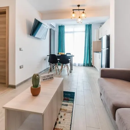 Alezzi Pima Linie La Mare Piscina Jacuzzi Sauna - Parking Năvodari